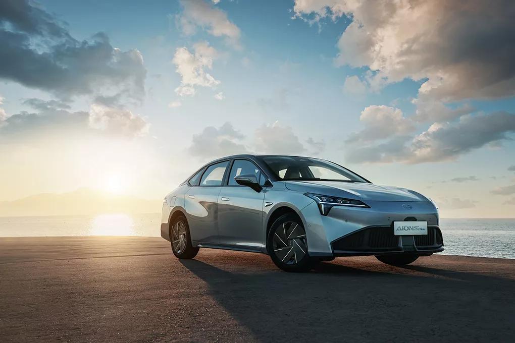 小鹏P5的竞争对手是AION S吗？20万纯电家轿你选谁？