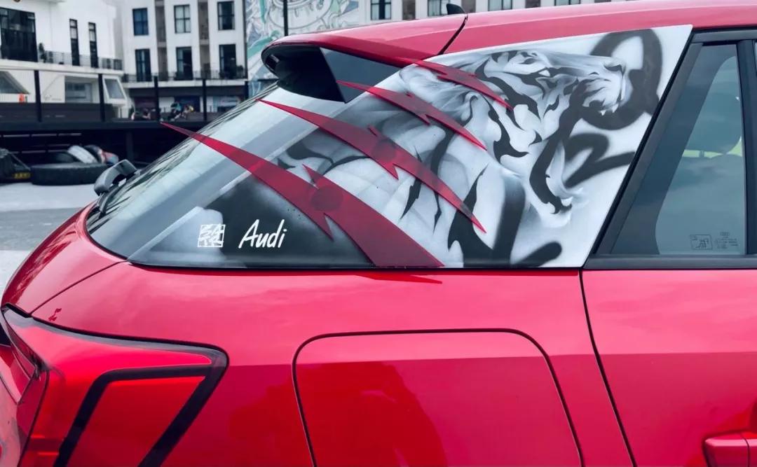 成都车展一汽奥迪这样玩儿，哪个年轻人顶得住啊！