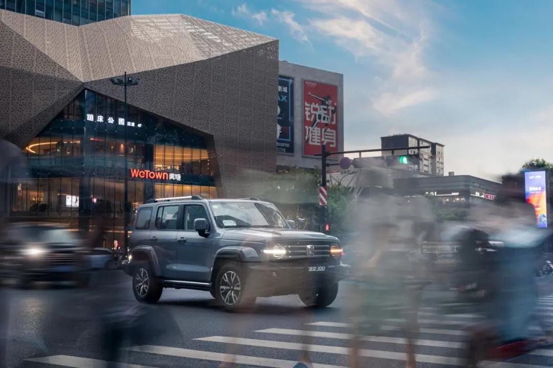 坦克300：削弱了四驱系统的城市版比越野版贵在了哪儿？