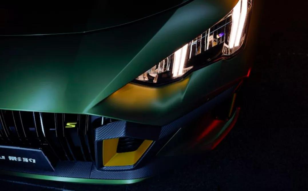 和思域比动力，和领克03比空间，影豹能引爆运动家轿市场吗？