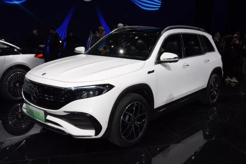 全新思域的细节图发布；全新宝马2系Coupe下线