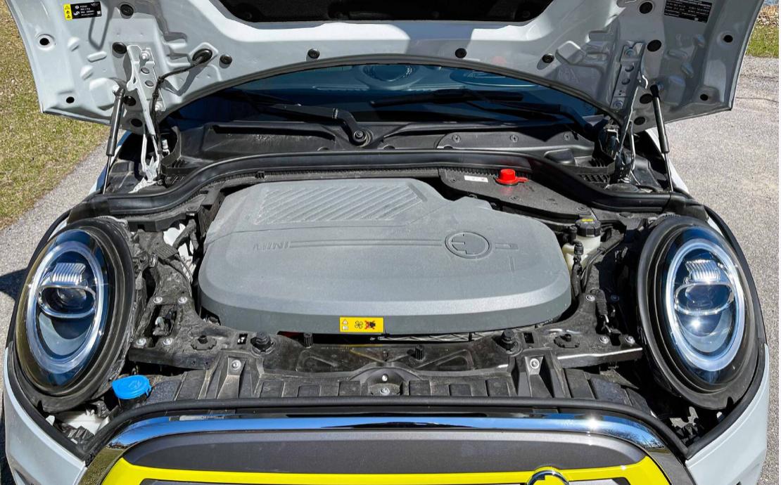The battery life of the electric MINI Cooper is only 236km but more