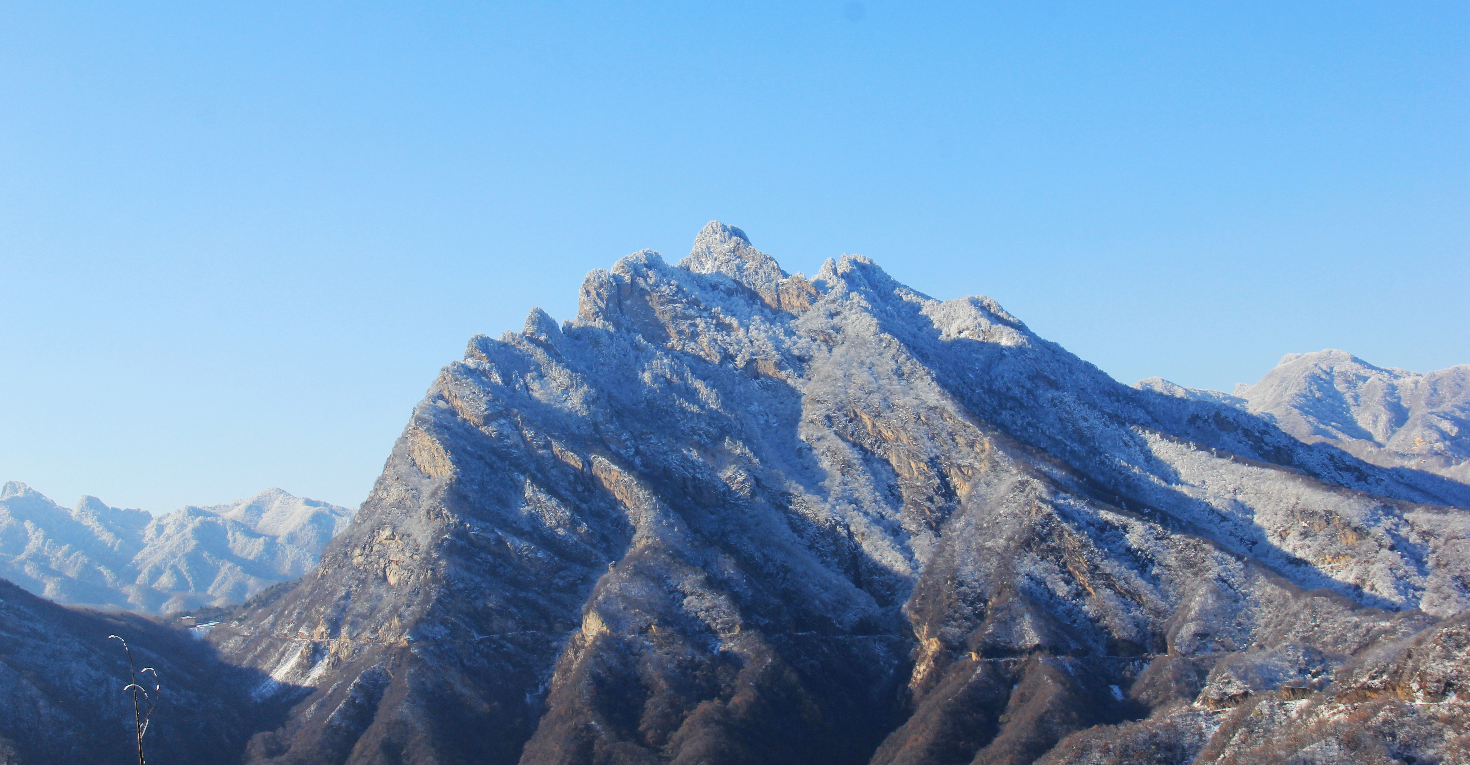 Snowed Bai Yunshan, had you seen? 