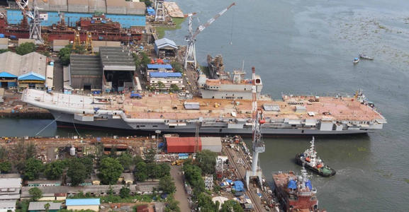 Look at the British selling Chinese leading cranes to Indian-built aircraft carriers: selling second-hand more profitable? That is no hidden danger 