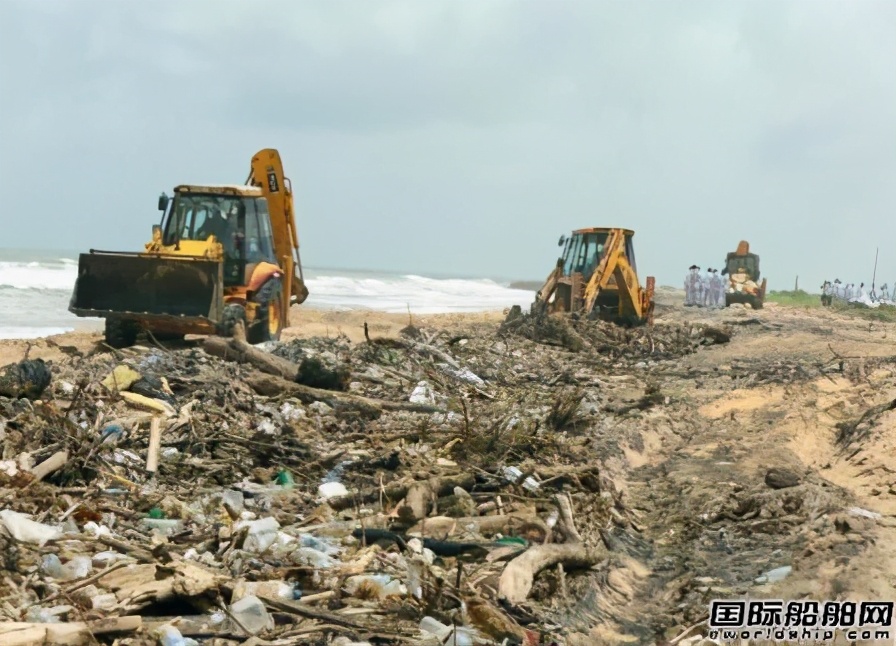 The coast is full of plastic pellets!Sri Lanka warns that ship