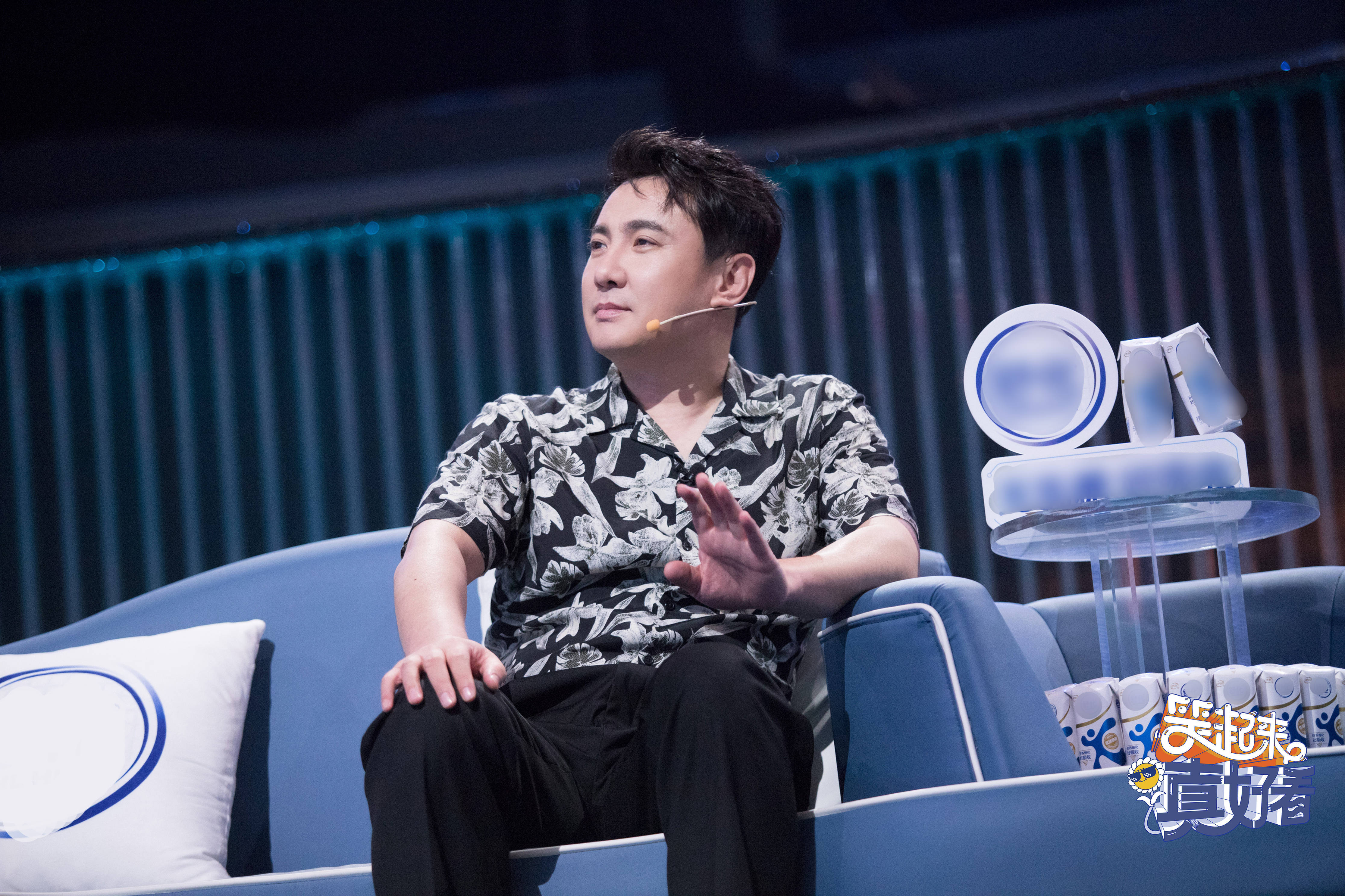 有谢娜沈腾李诞加盟，新节目《笑起来真好看》