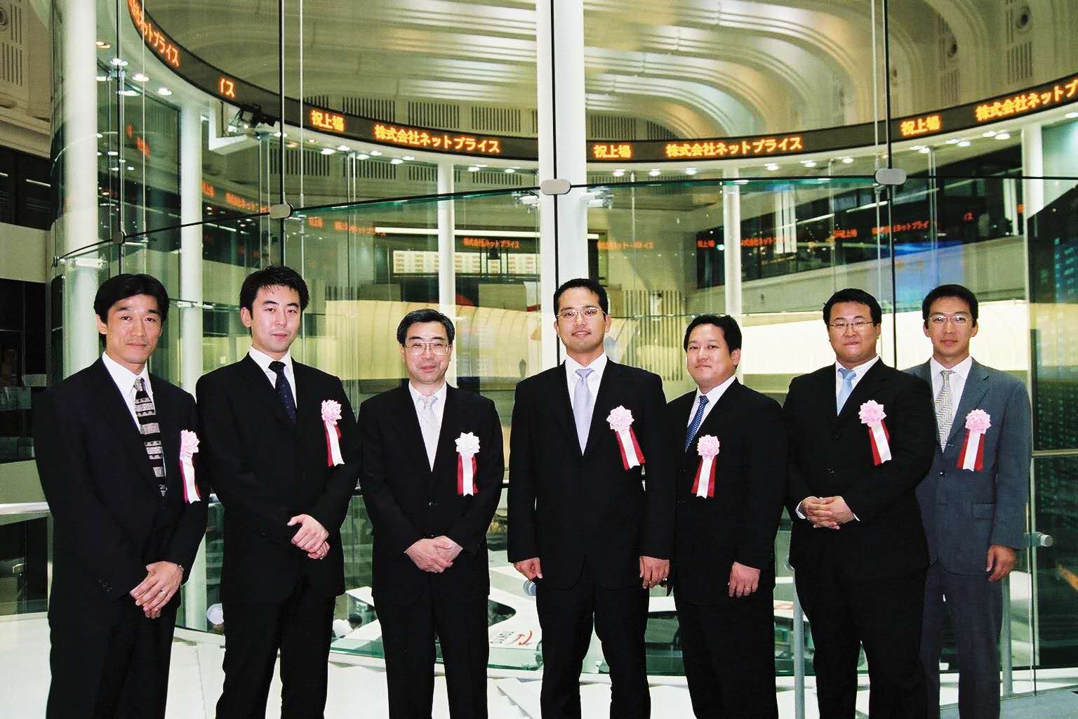 找到東南亞市場的「王」和「后」