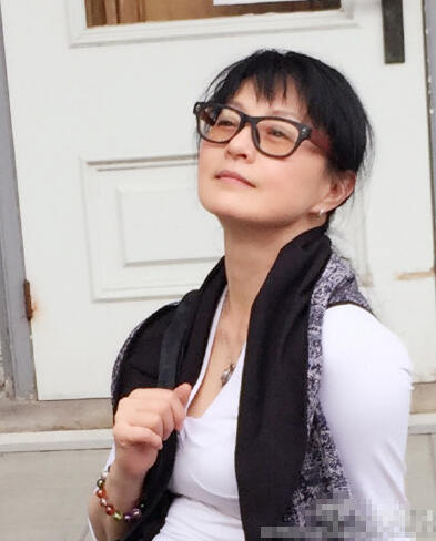 最美警花李赛凤，两段婚姻均失败，遭豪门丈夫