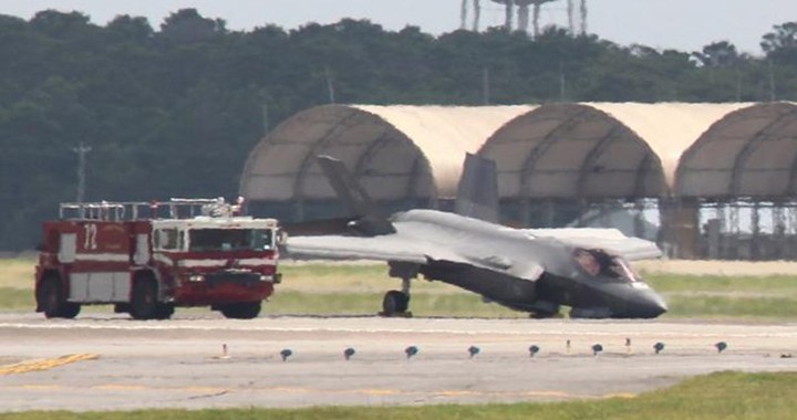 F35A再次坠毁，与失事F22同一基地，美军5天损失2架隐形战机