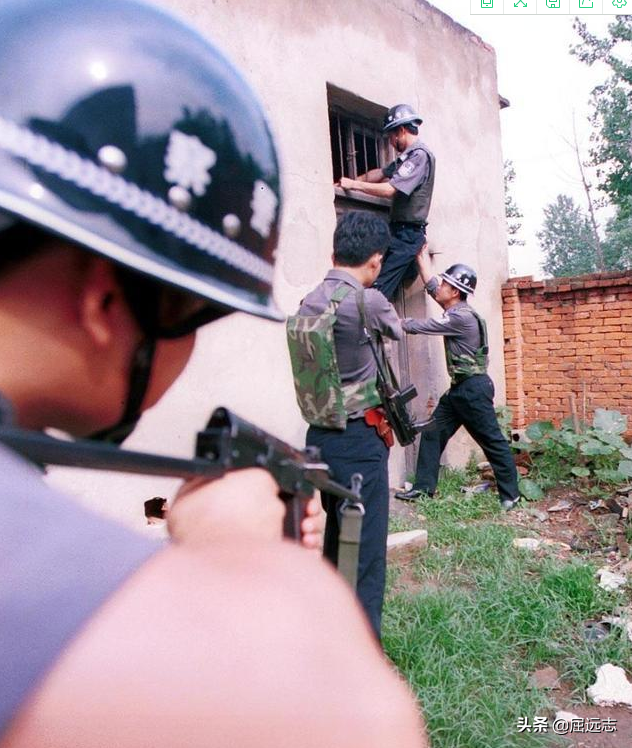 故事：他因“调戏”别人老婆被算账，一怒之下