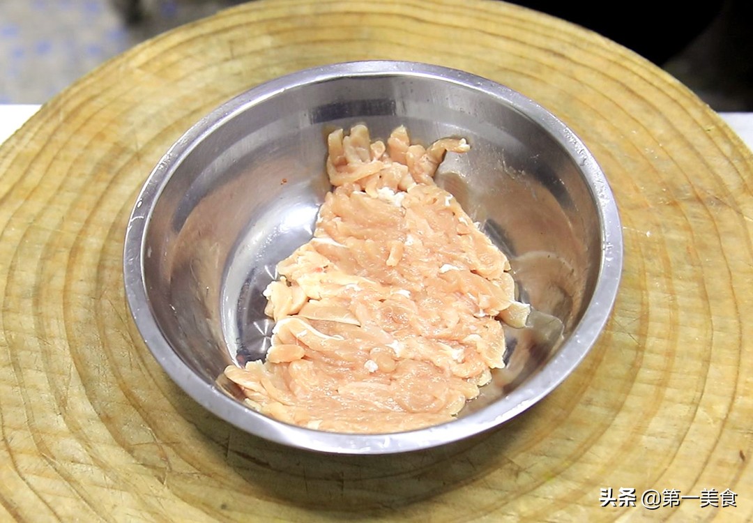 圖片[2]-【黃花菜炒肉絲】做法步驟圖 難怪不好吃 大廚教你如何做-起舞食譜網(wǎng)