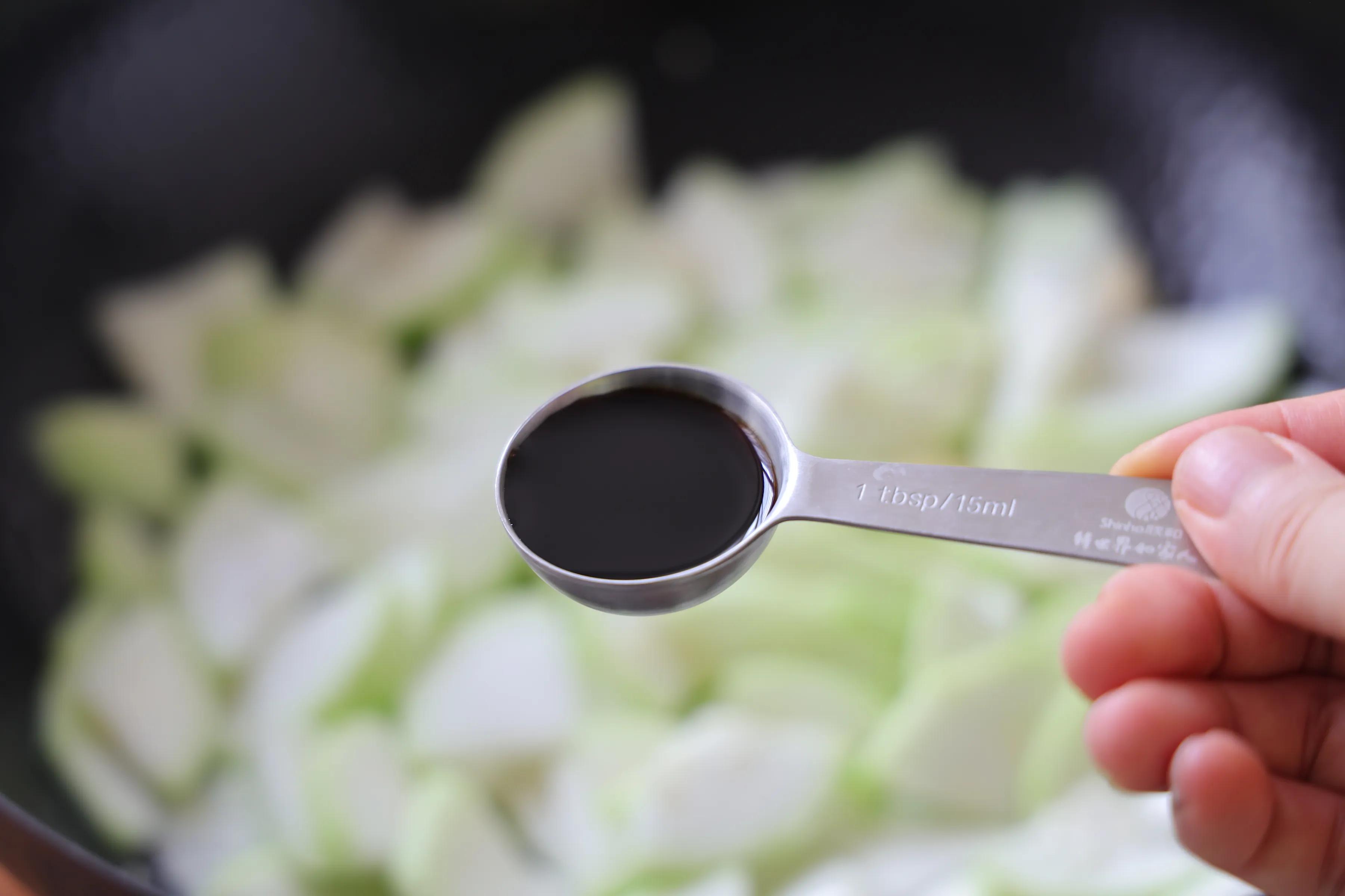 天气热，晚餐多吃这样的素菜，鲜嫩多汁又爽口，多吃也没负担