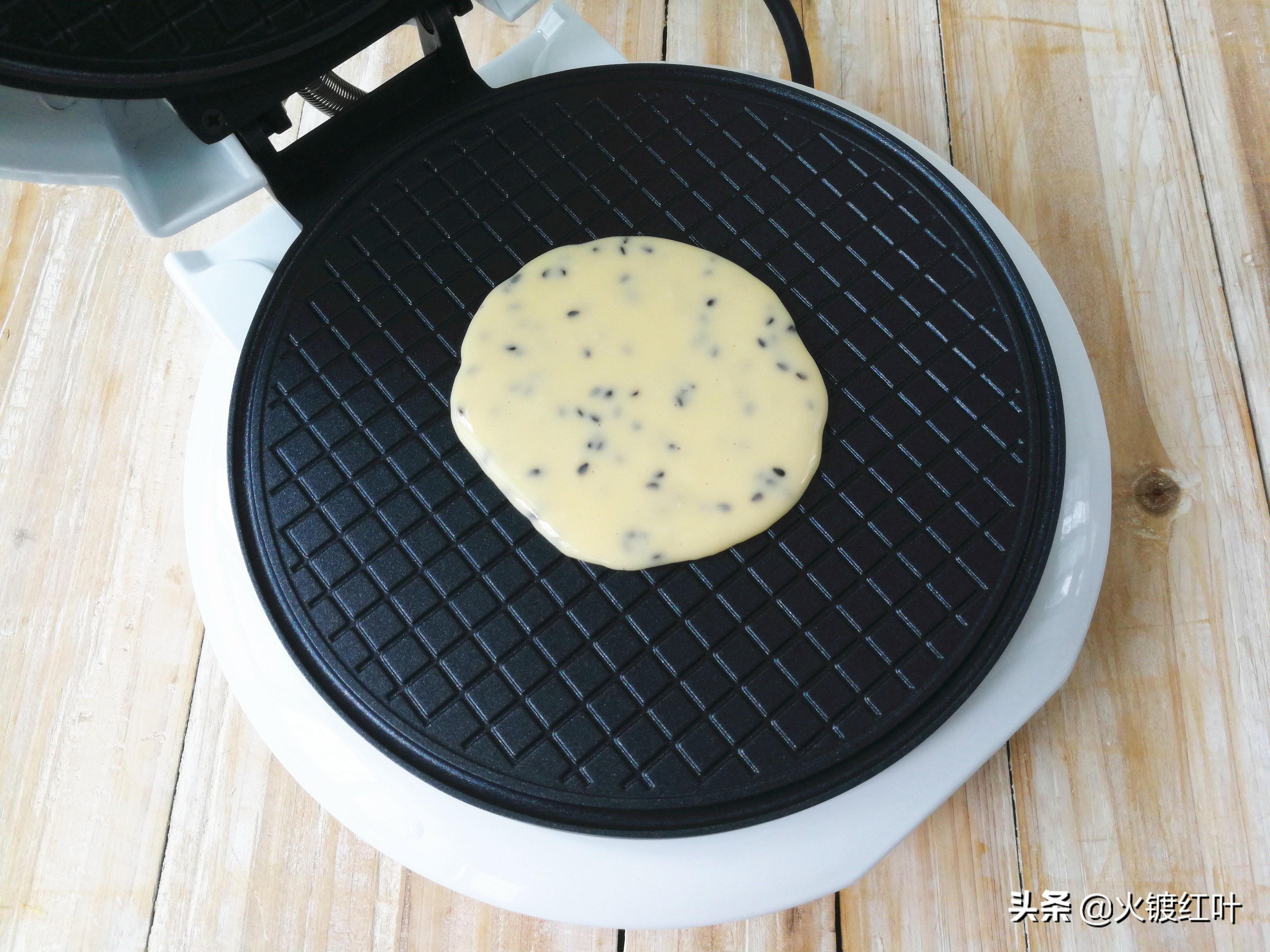 自己在家做蛋卷，香脆可口，碎屑也不舍得浪费，满足感爆棚