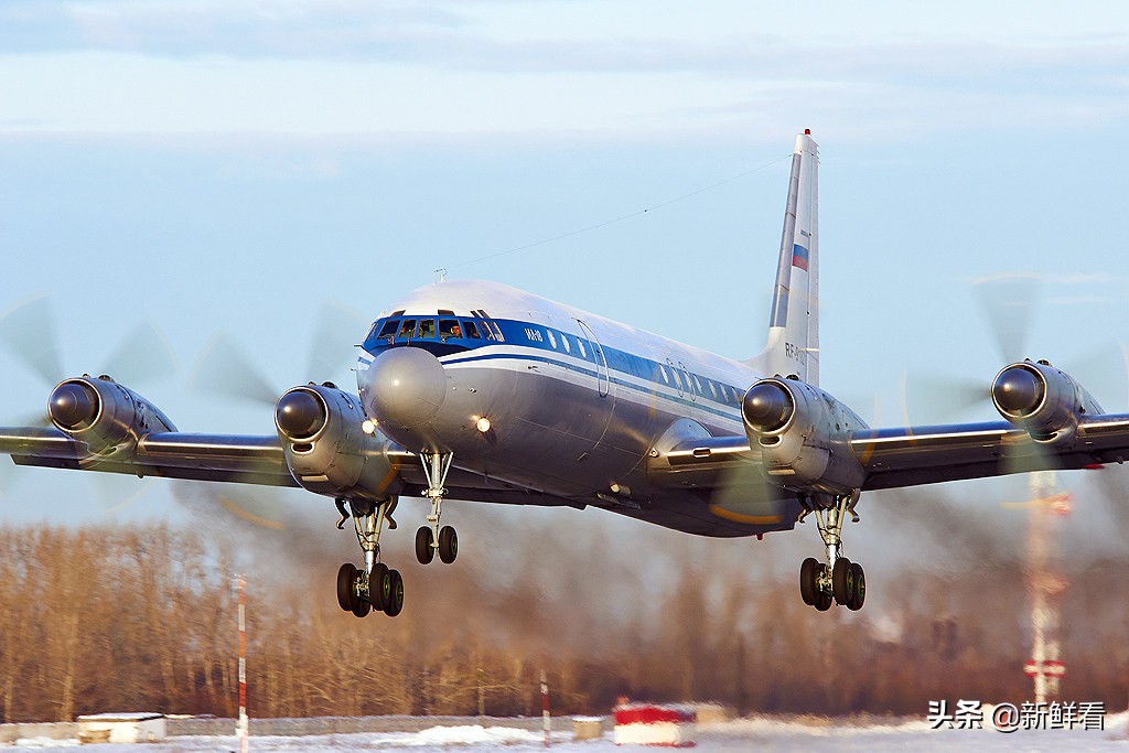 苏联空军的驾驶舱和投弹舱，难以熟练掌握的控