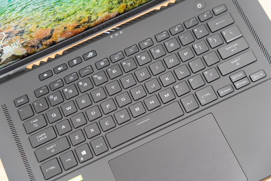 打破创作本与游戏本的隔阂：ROG幻16笔记本评测