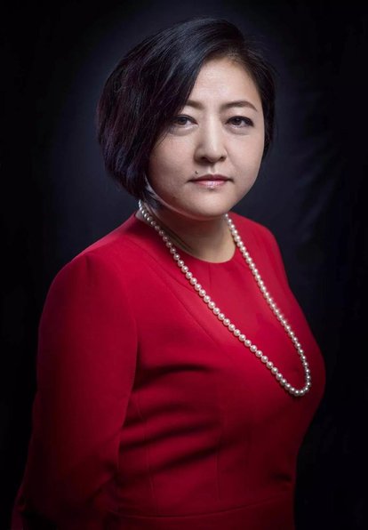 刘强东人生事业最重要的3个女人,除张雱和徐新外,还有龚小京!