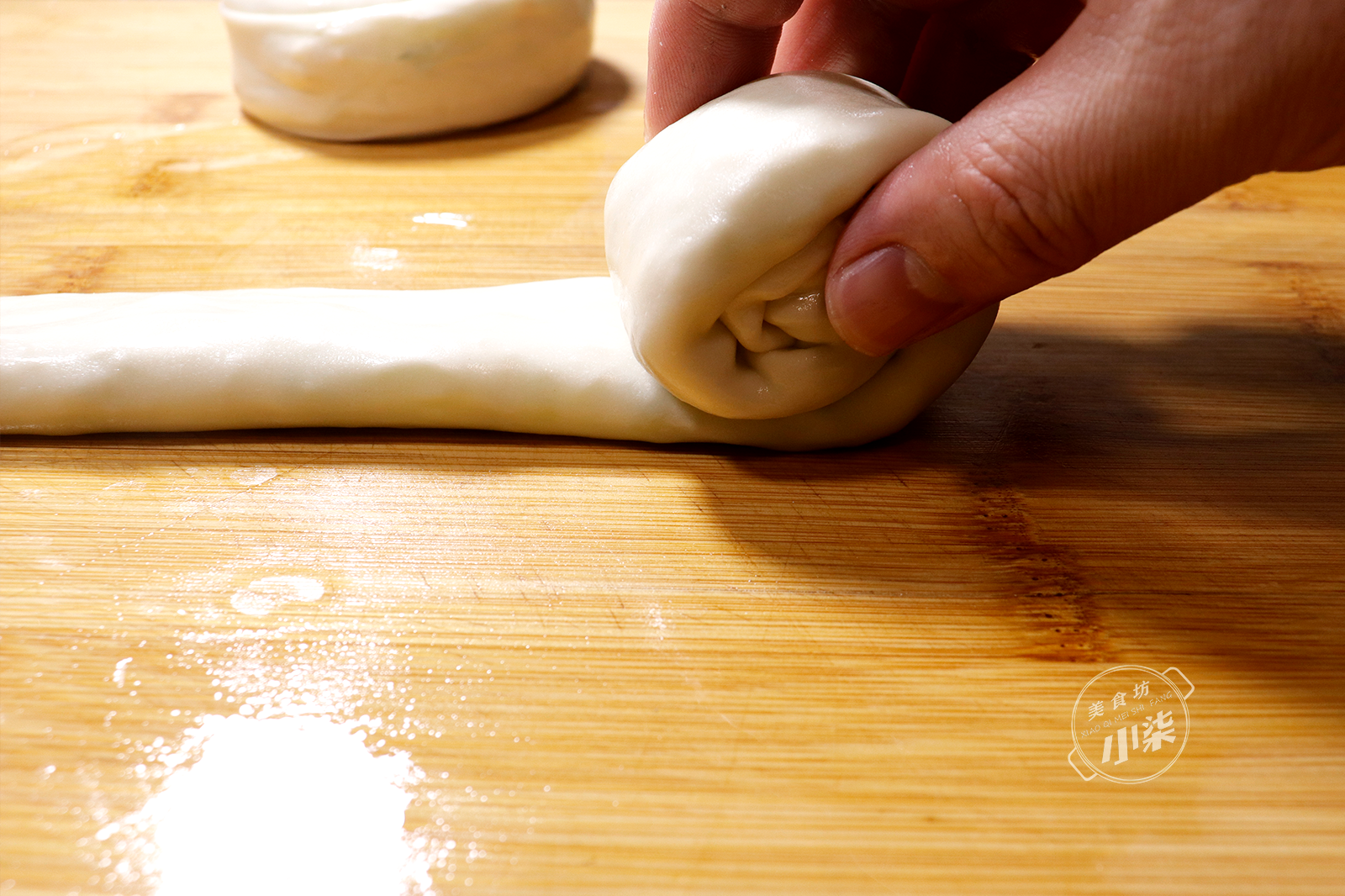 立冬後，想吃蘿蔔餡餅，學會這樣做，不破皮不露餡，個個皮薄如紙