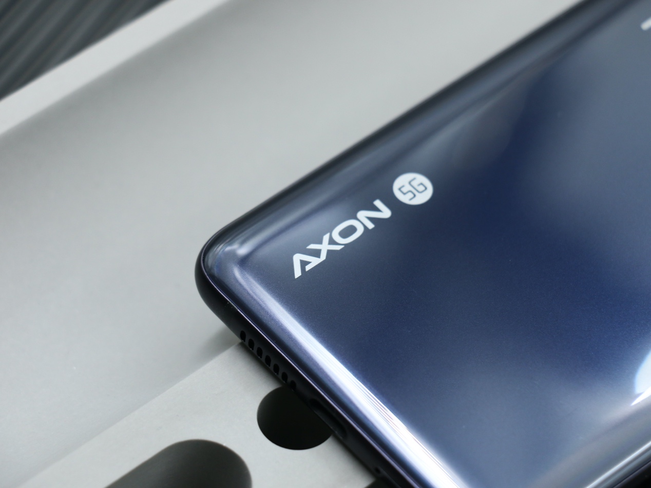 中兴5G视频手机天机Axon 11评测 恰逢其时的主流5G手机