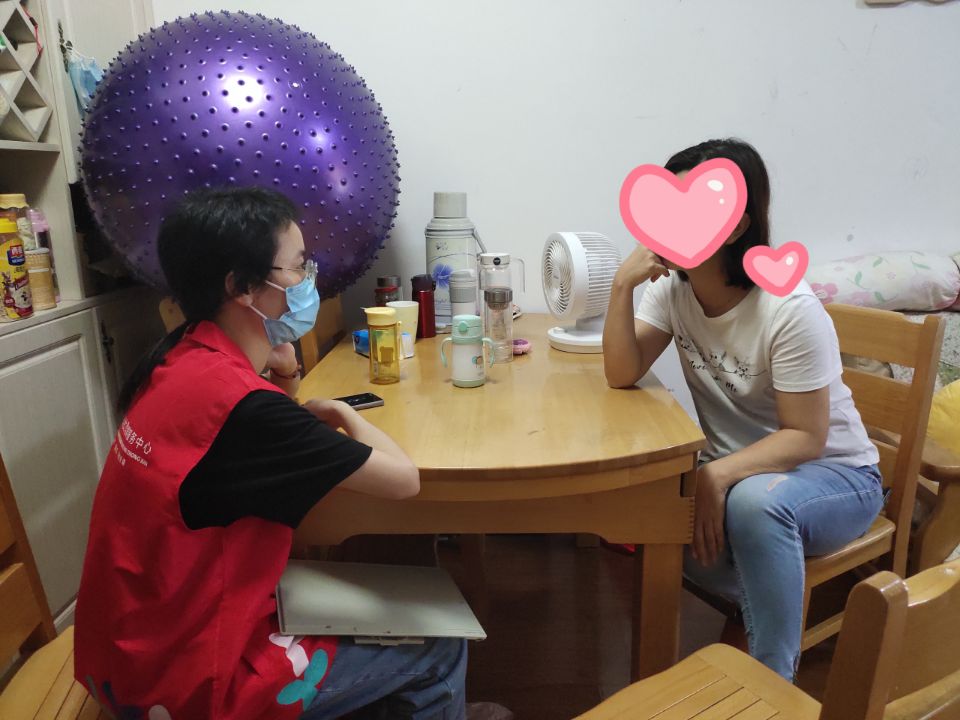 “浓情中秋，情暖社区”平湖社区特殊家庭探访活动