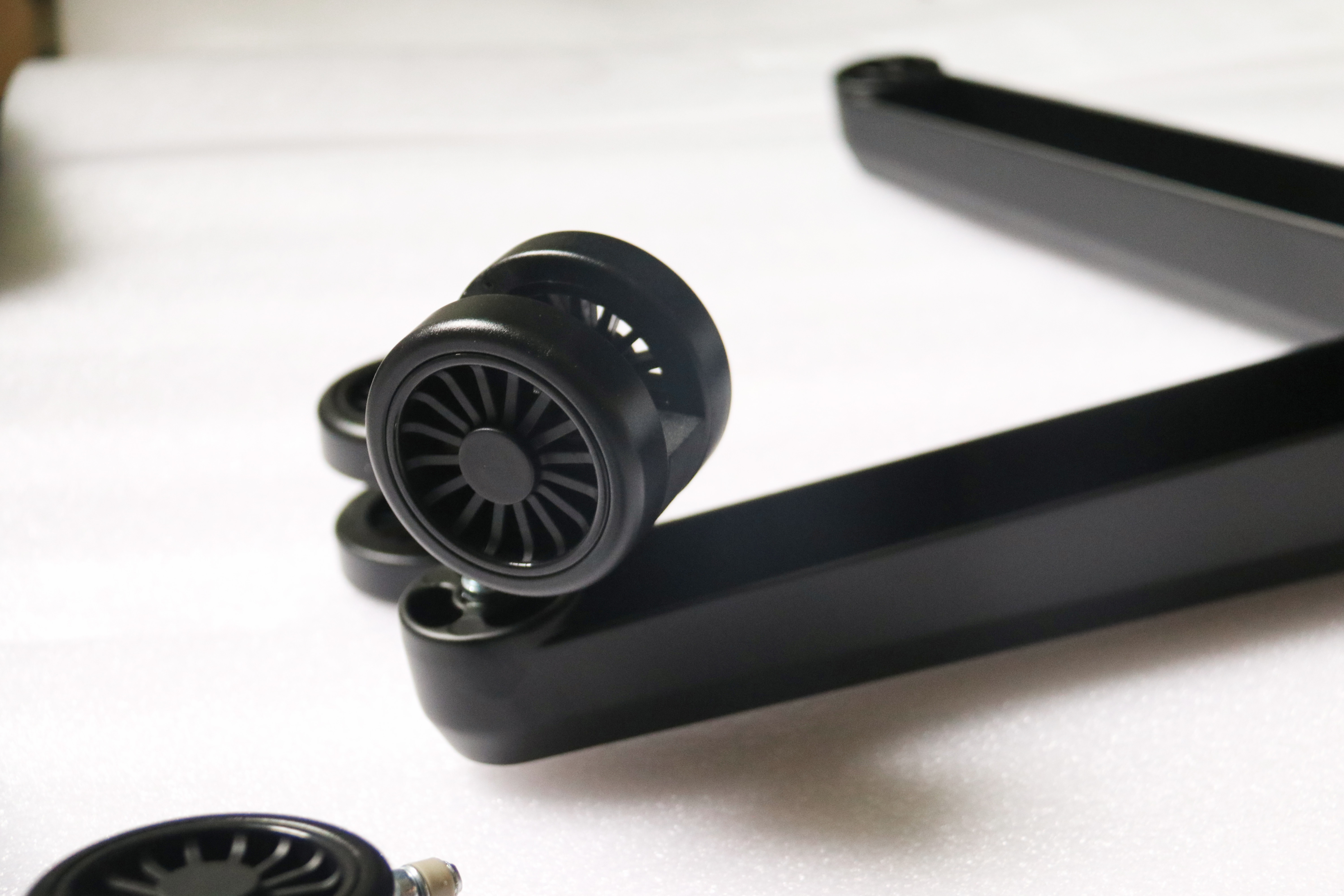 玩的不仅是游戏，午间小憩也适合：安德斯特赤焰王座电竞椅实测