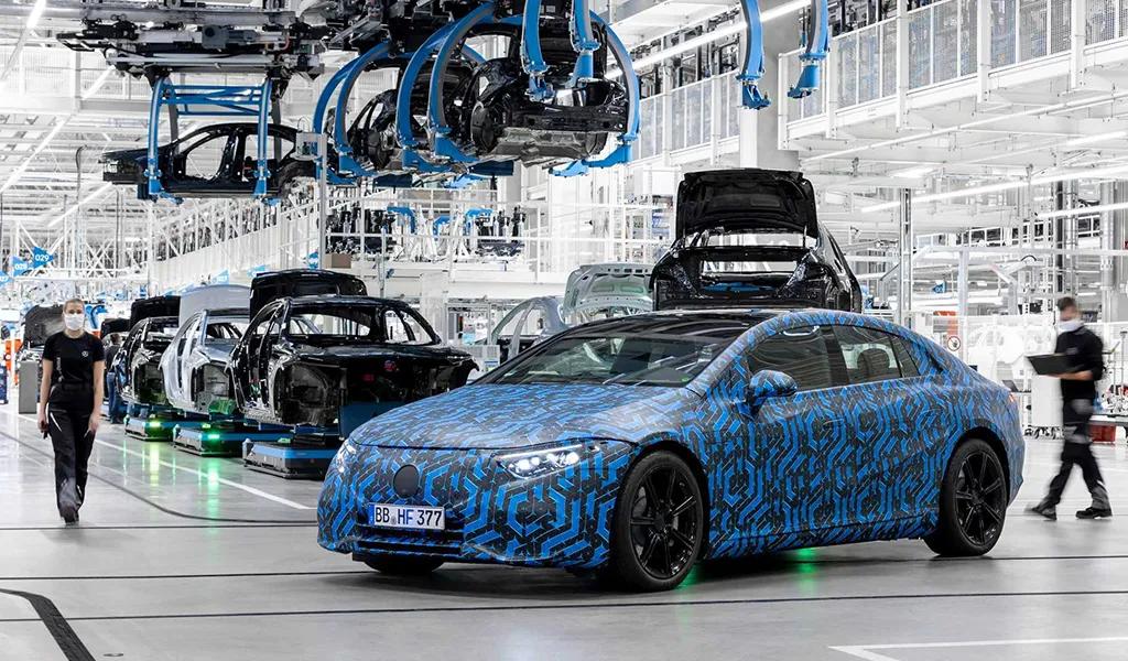 EQ彰显电动化转型决心，盘点2020年奔驰销量