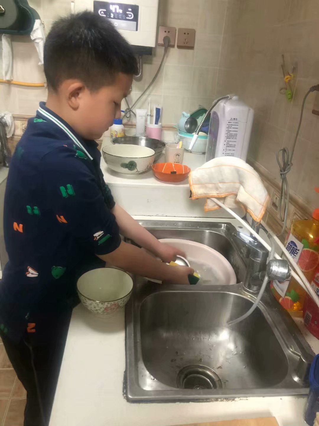 成都市双流区实验小学东区自立劳动教育课程之日常劳动课程报道