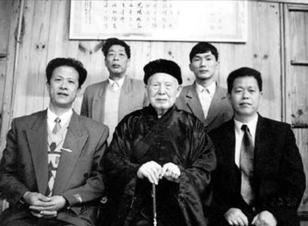 1935年，红军两位高级将领失踪，53年后一高僧揭秘二人去向