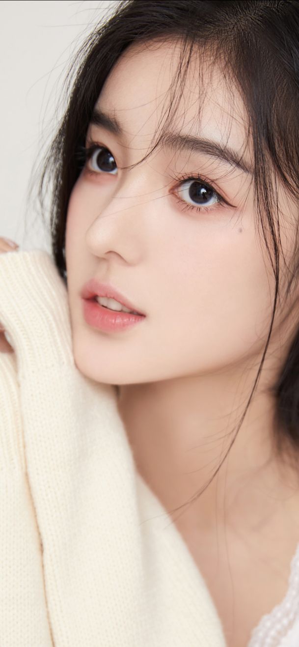 Chen Ziyi Photo Album-Super Clear Wallpaper Edition - iNEWS
