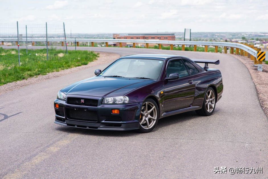 日产skyline Gt R R34 V Spec 午夜紫 特别限量版以315 387 美金售出 资讯咖