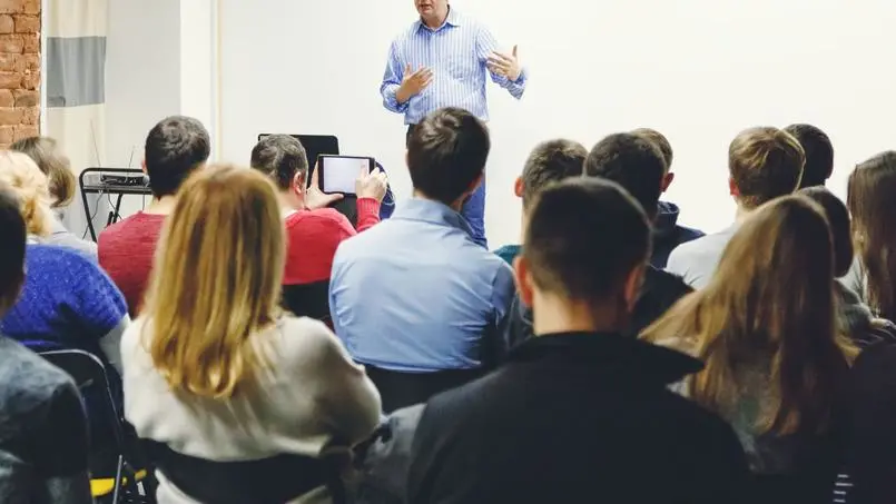 这个全靠battle出来的榜单简单除暴地代表了法国学生的心声