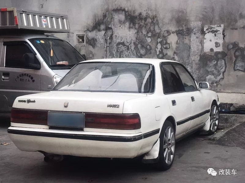 丰田MR2共享汽车？不知道收费多少钱一公里丨街拍投稿66期