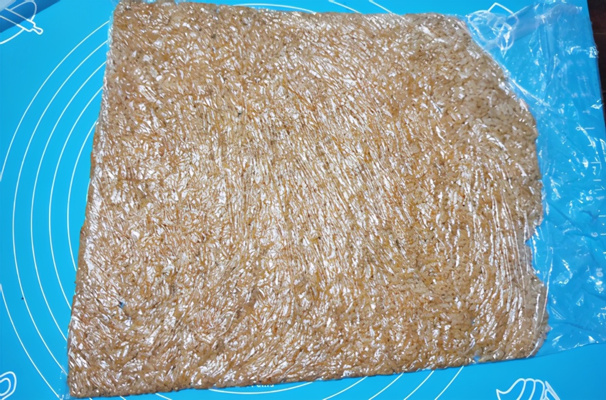 把雞蛋打進剩米飯裡，學會這新吃法，越吃越上癮，上桌就搶光
