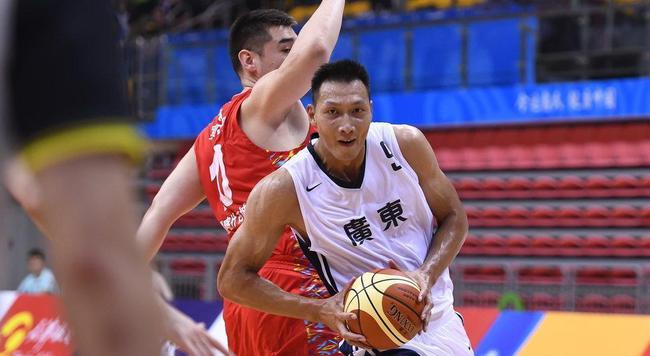 恭喜！广东宏远官方喜讯，CBA三分王正式到位，阿联苏伟顶薪续约