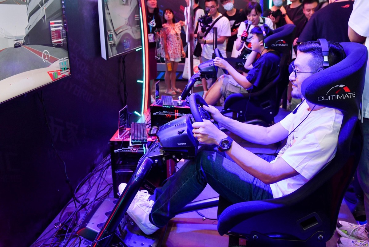 华硕主板燃爆BW2021 ROG信仰星球全程高能