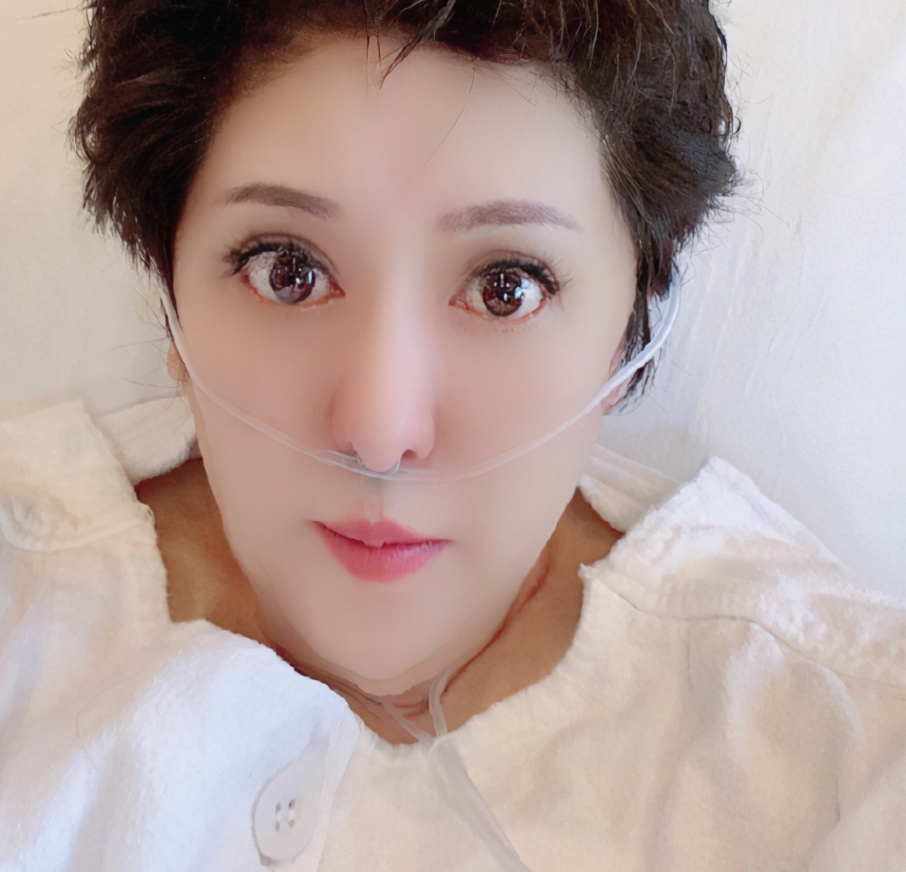 向太一家终团聚，住四万多一天豪华酒店，为陪郭碧婷生产做好准备