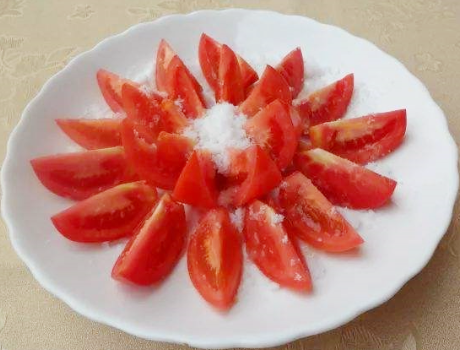 图片[6]-饭店做的糖拌西红柿为啥好吃？原来不只要放糖 教你正确做法-起舞食谱网