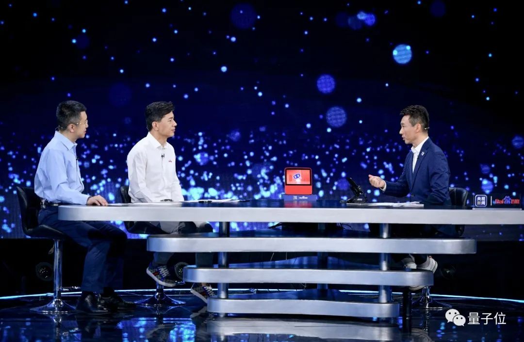 自研芯片+自主AI框架，百度CTO王海峰攜百度大腦6.0亮相