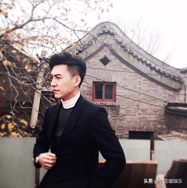 “霸道总裁”别硬演，用力过度又油又土，有人站那就是人间富贵竹
