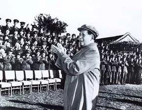 开国中将杜平婉拒任命，为何国宴上唯独他的敬