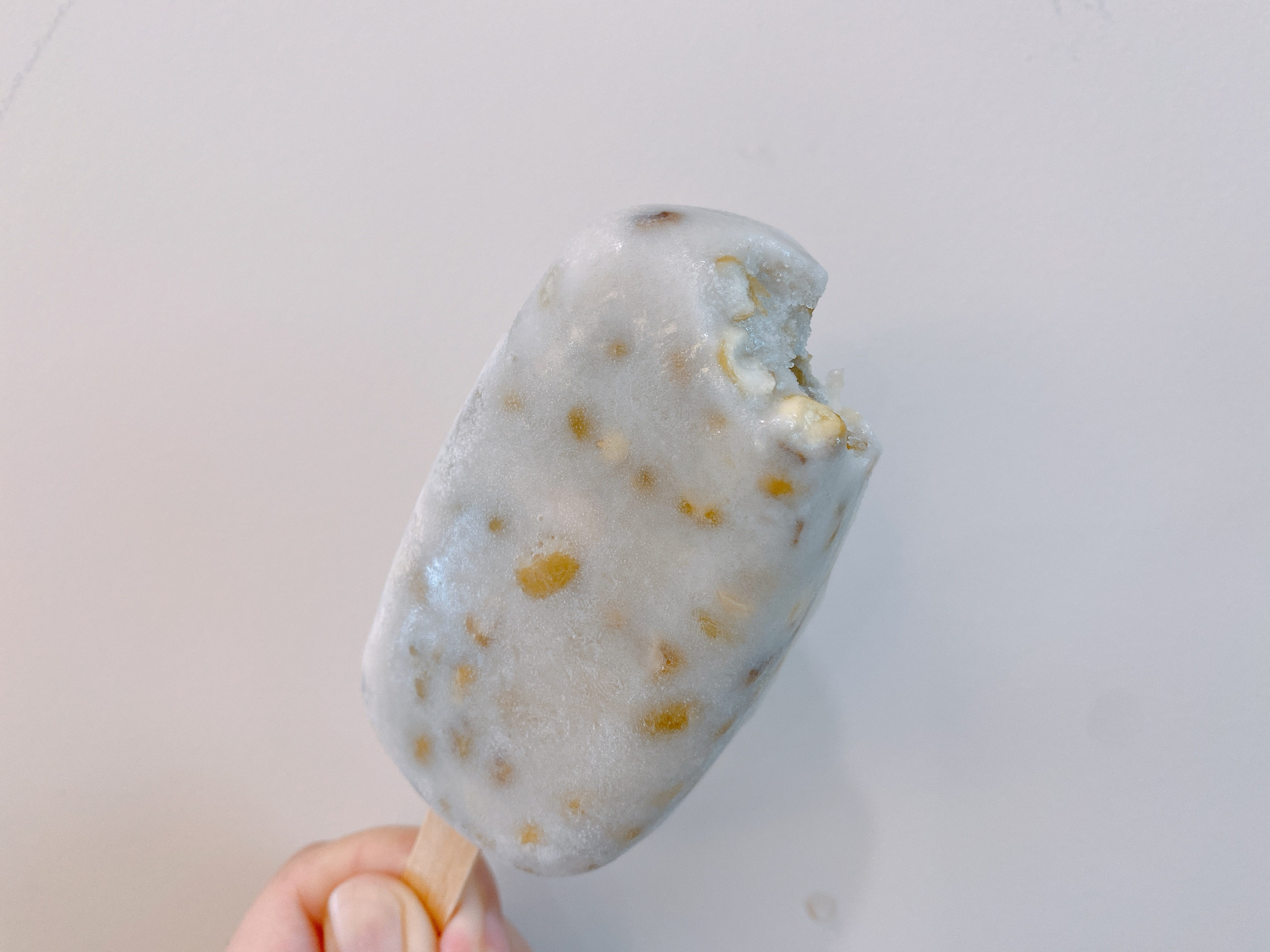 冰凉解暑的绿豆雪糕，自己在家做，香甜细腻无冰碴，小时候的味道