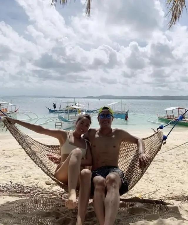 杨祐宁来了个未婚先孕，果然立flag就是要被打脸的