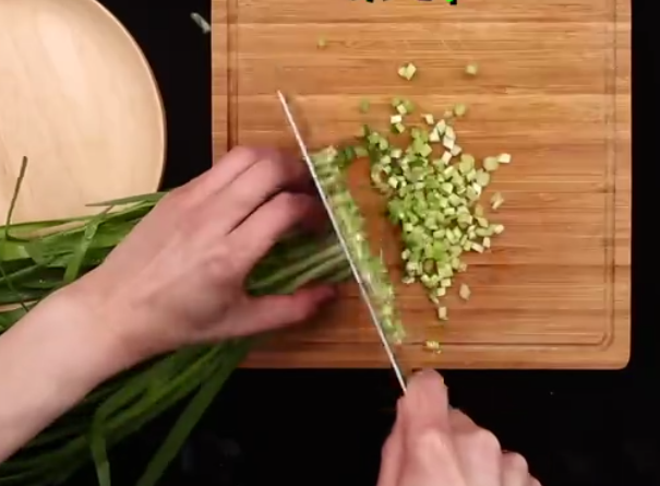 图片[3]-韭菜团子的做法 简单又省事看着都馋了-起舞食谱网