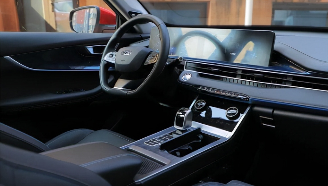 10万级自主SUV新搅局者 瑞虎7 PLUS可买且性价比超高