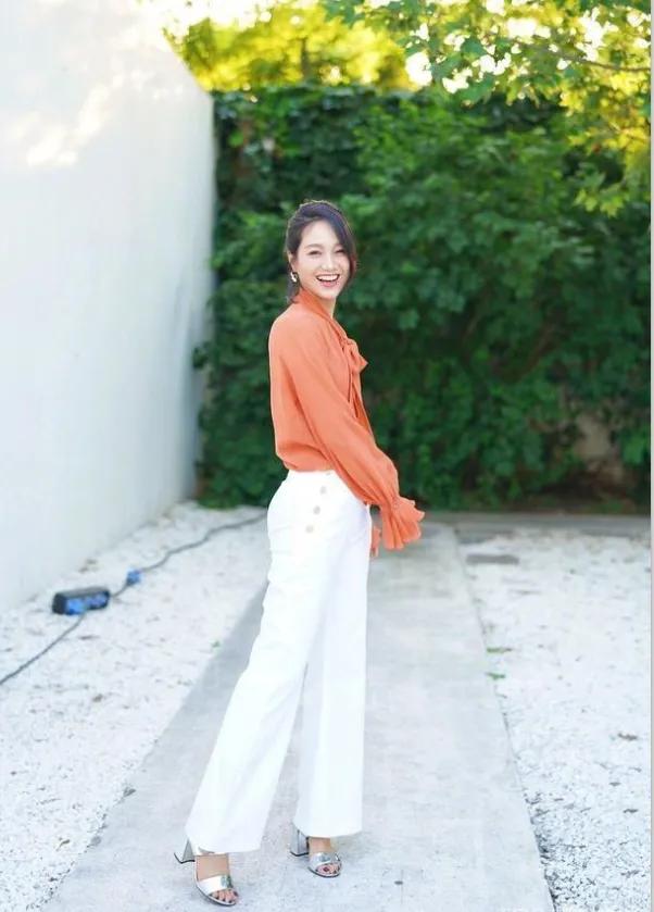 周一围黑粉粉头朱丹：她真的惨不自知吗？不，