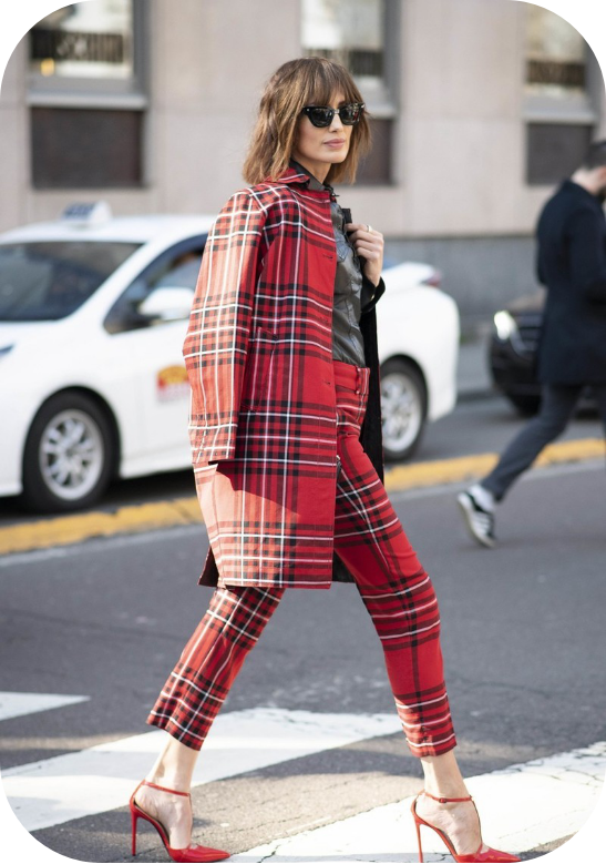 复古风今年强势来袭，款式百搭的格纹裤“卷土重来”，时髦又吸睛