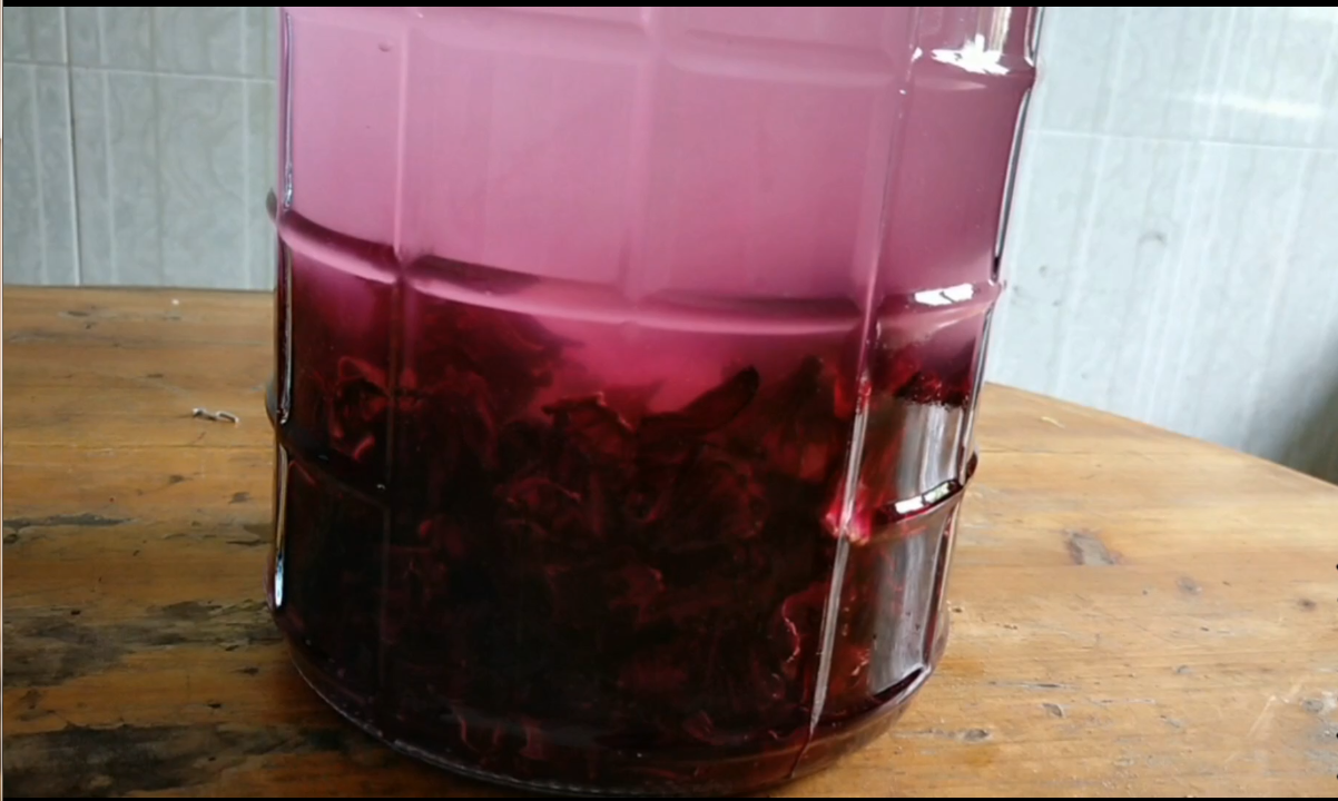 红桃k怎么泡酒好?教你一个简单的做法,补血又美颜