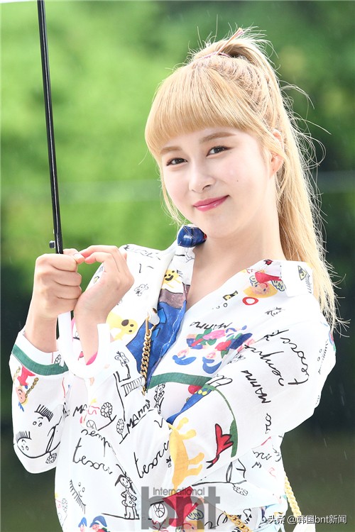 宇宙少女任多荣清新现身 KBS电台《郑恩地歌谣广