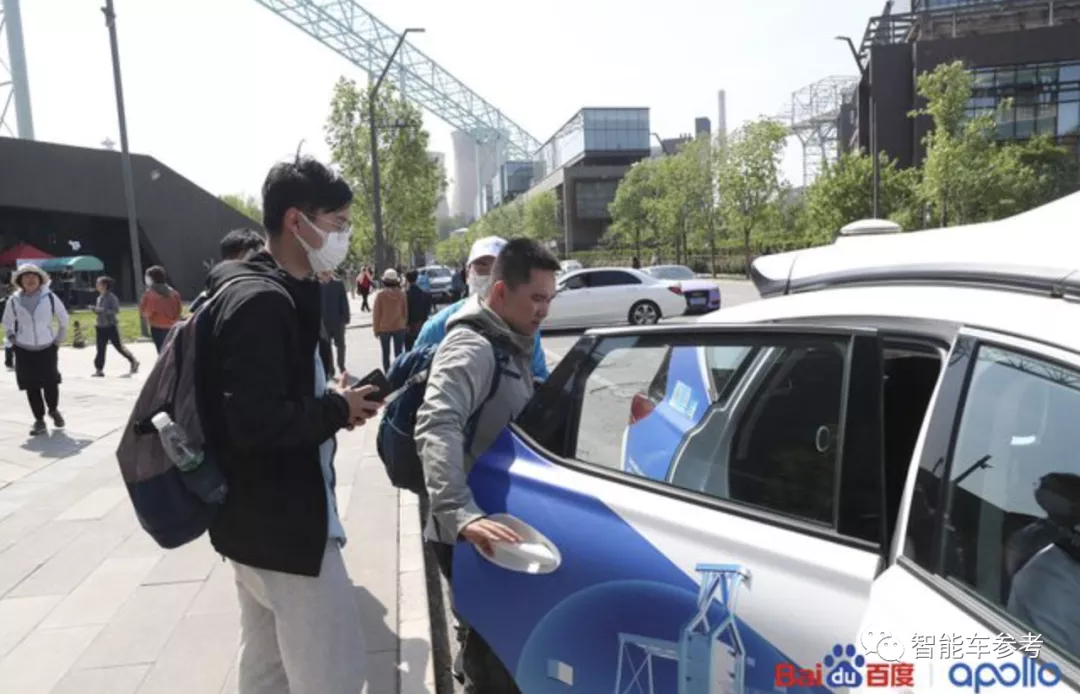 百度自动驾驶赚到第一个1000万!李彦宏:RoboTaxi最快4年内盈利
