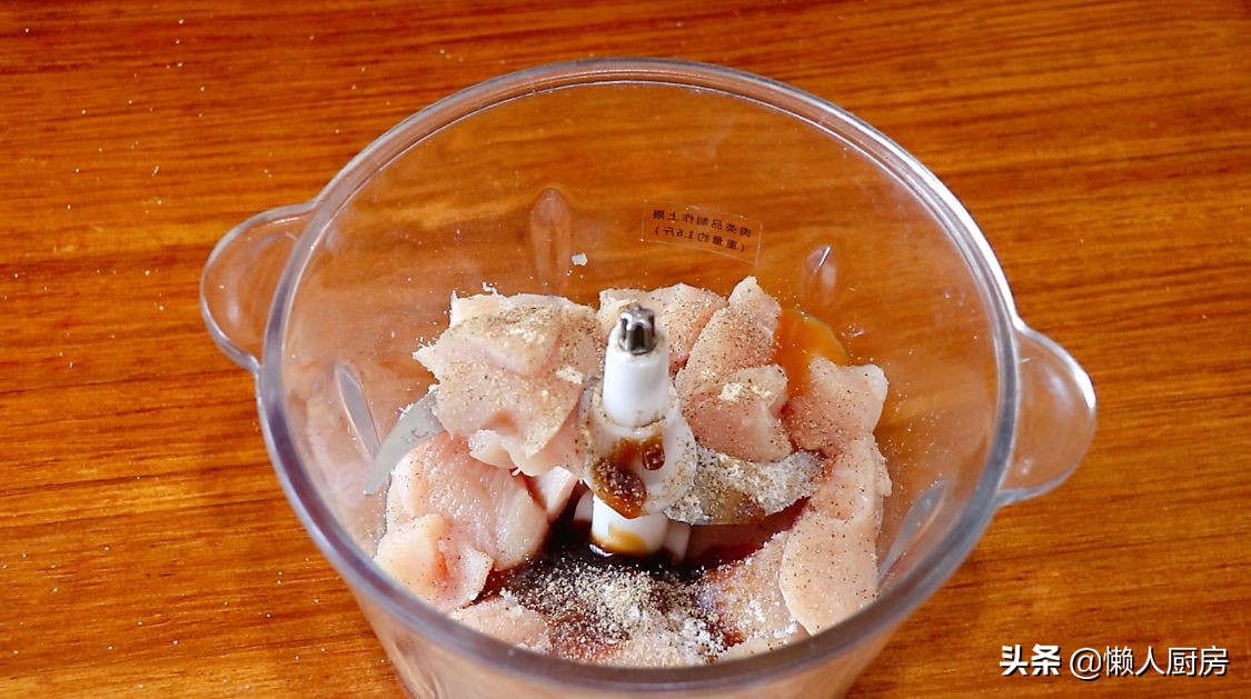 健身的人最爱鸡胸肉，教你新做法，比薯片还脆，别错过