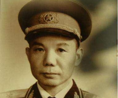 团长不敌敌军，小号兵：给我两个连，我来指挥